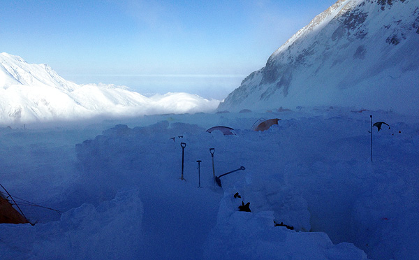 snow walls at 14200 feet